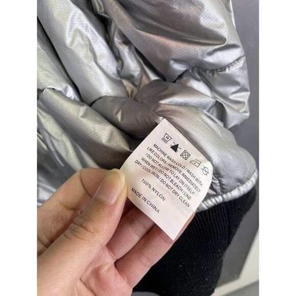 Jordan 23 Engineered iridescent‎ silver puffer bomber $350 - Picture 5 of 10